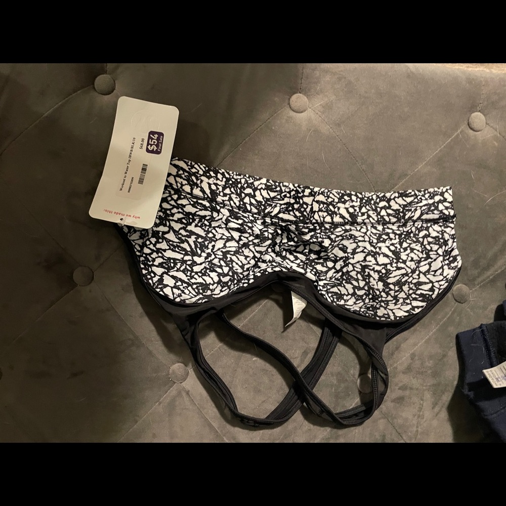 Lululemon workout to water top